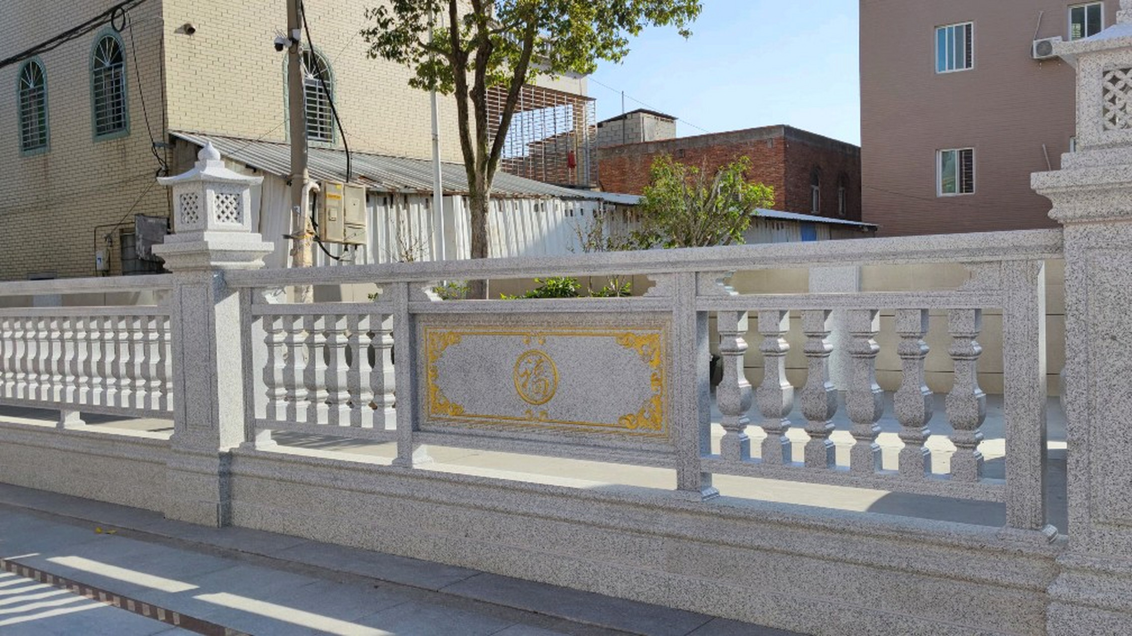 铝合金仿石栏杆#铝合金材质轻硬度高,安装便捷牢固耐用.