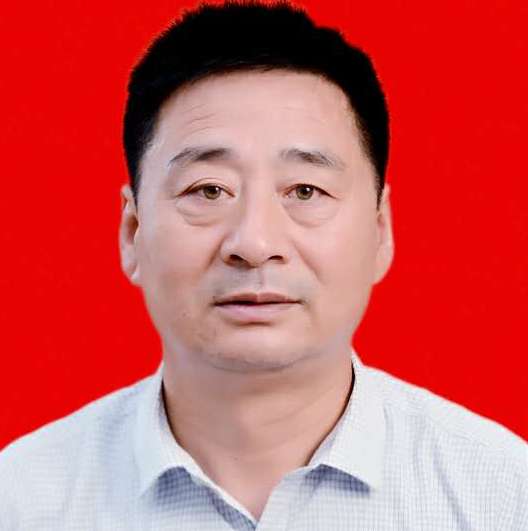 临颍新时代实验学校期中考试:只争朝夕 不负韶华