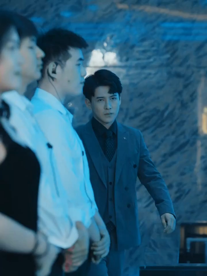 都市之最强狂兵 15