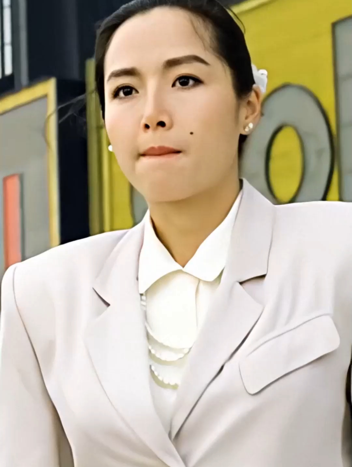 恬妞,其实我最佩服她气质这一点