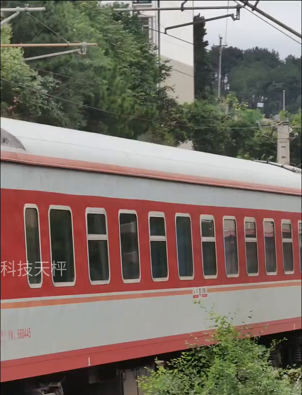 以前满大街跑的红皮火车现在难觅踪影,北京局快车k1619次京九线加速