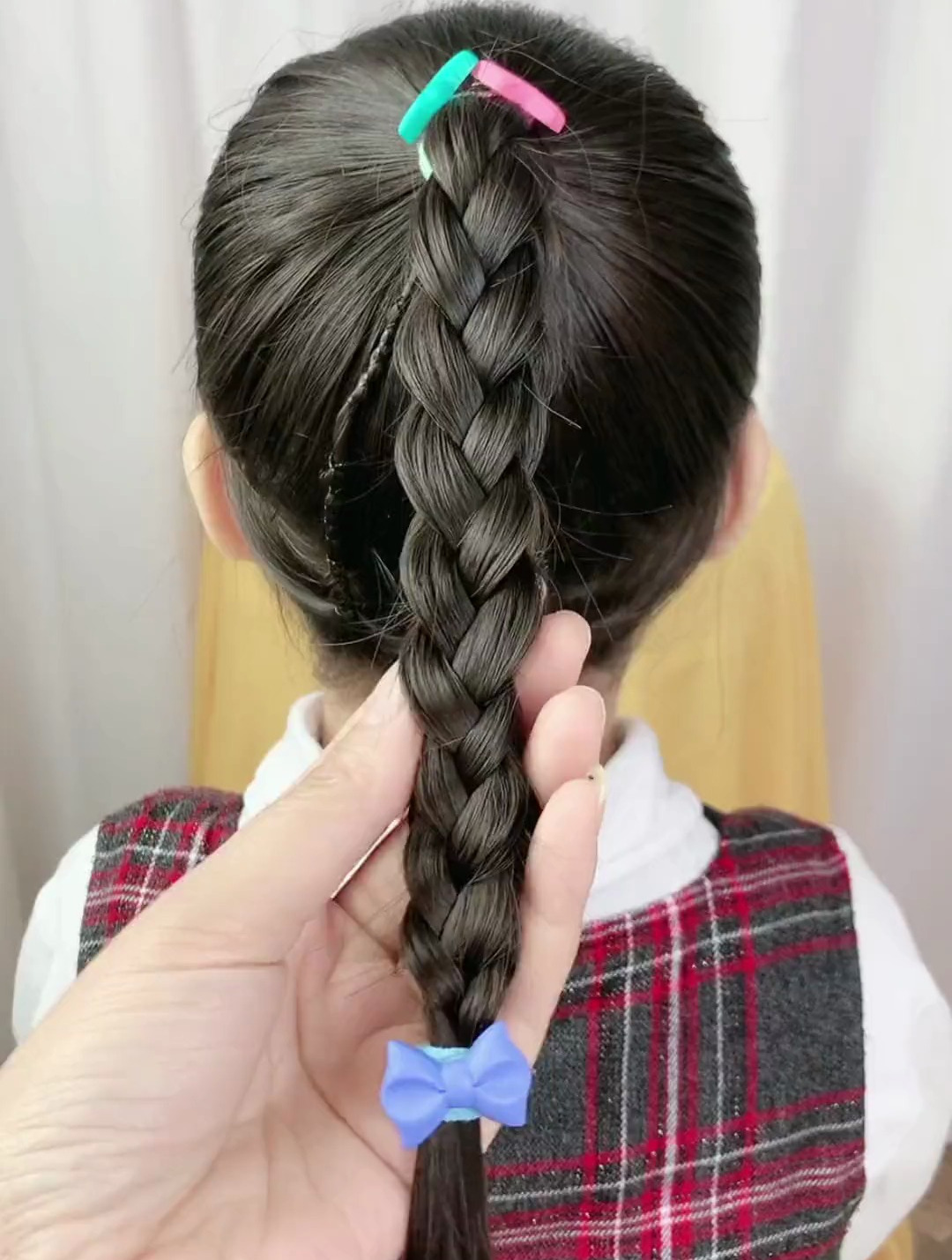 一学就会的三股立体辫上学这样扎也太好看啦
