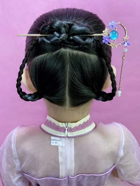 看一眼就能会的儿童古风发型,学会了给女儿安排起来吧-度小视