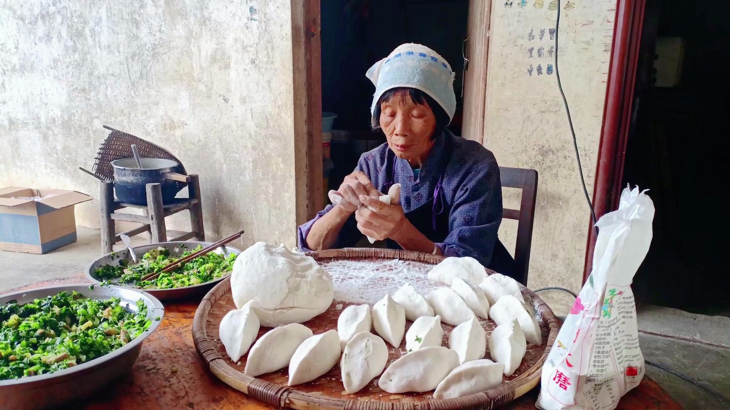 糯米粉菜馍“大水饺”,儿时过节才能吃到,长大后不回家吃不到!