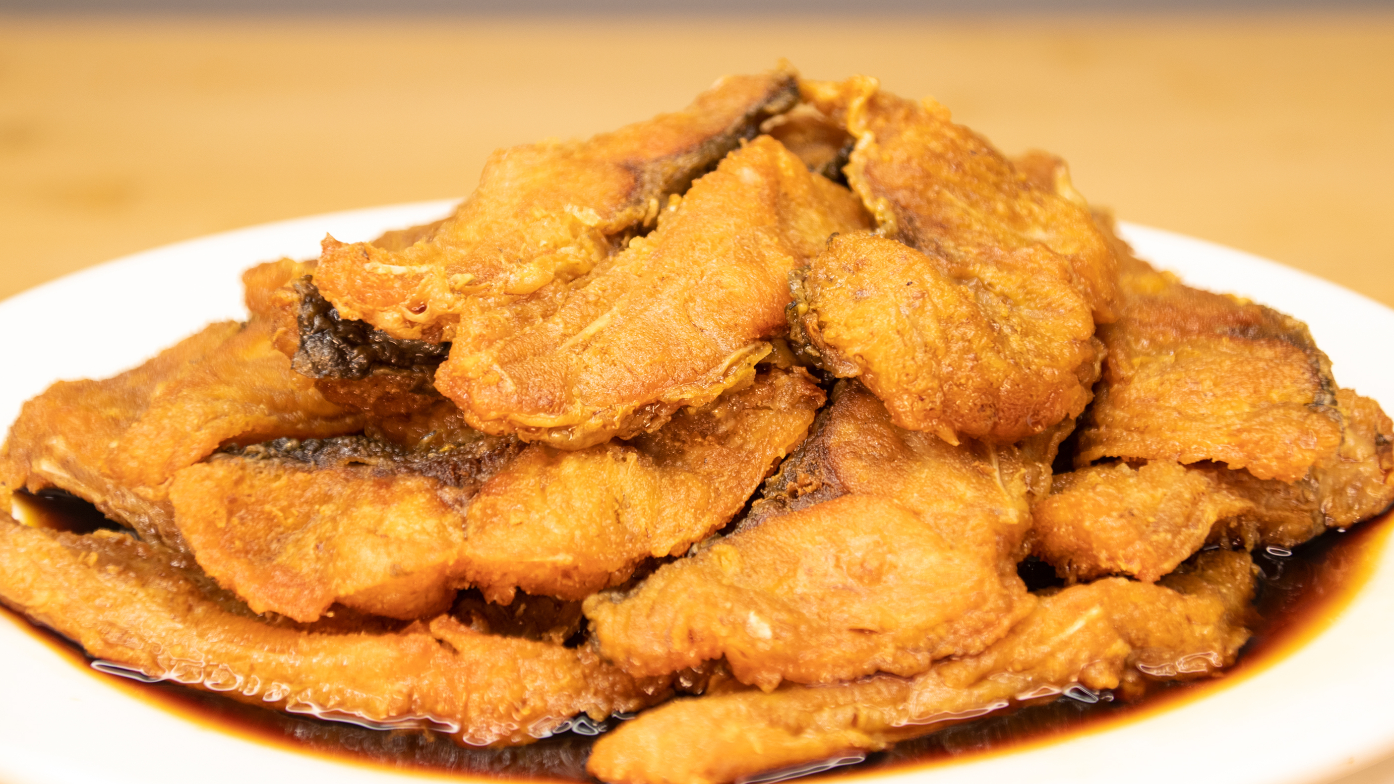 熏鱼好吃做法，熬制腌料汁是关键，秘制配方教程，新手一看就会