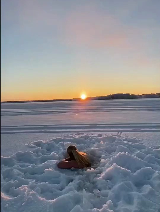 美女冬泳:俄罗斯小姐姐是真"抗冻",冬泳才是她们的最爱-度小视