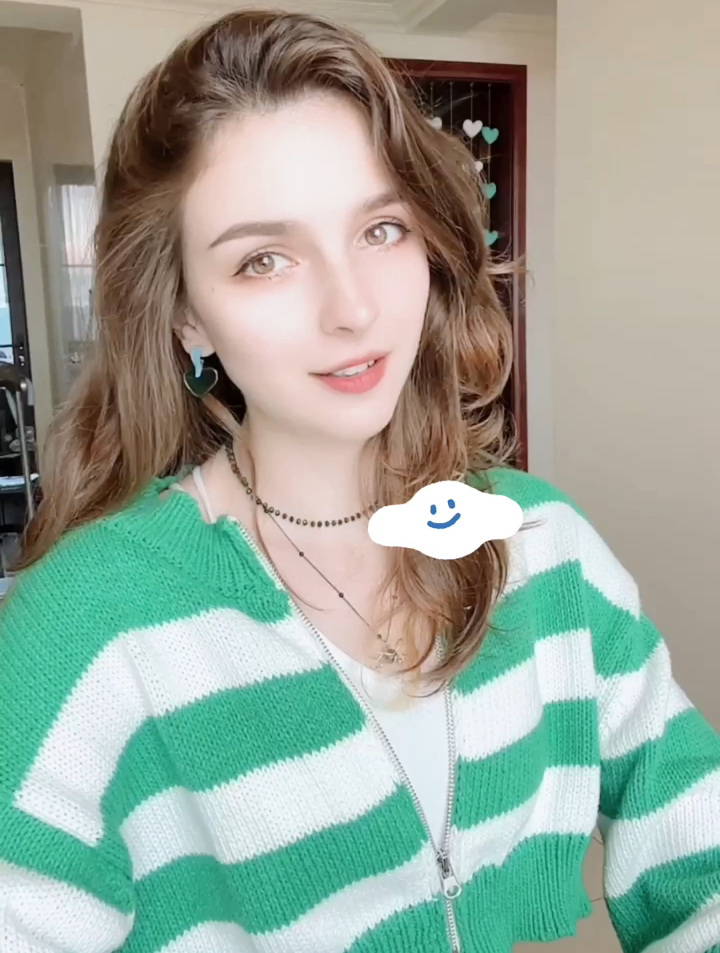 娶了个俄罗斯洋媳妇,在俄罗斯千万不能这么说哦,否则容易挨揍的-度小