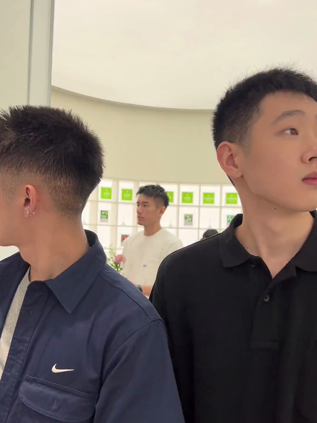 香氛博物馆惊现黑皮体育生!广州这趟真的没白来