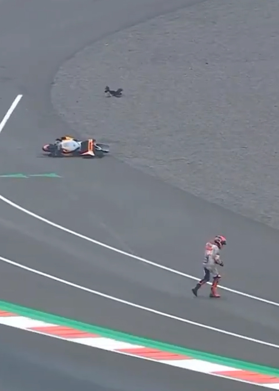 马奎斯热身阶段遭遇摔车随后因脑震荡退出印尼站比赛