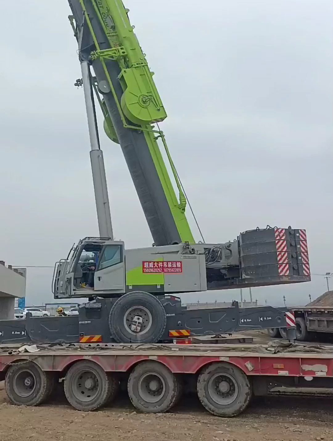 50吨的吊车,眼前一幕,不得不心生佩服