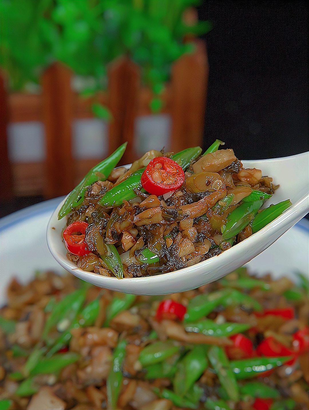 这样做的四季豆酸辣脆爽,非常下饭