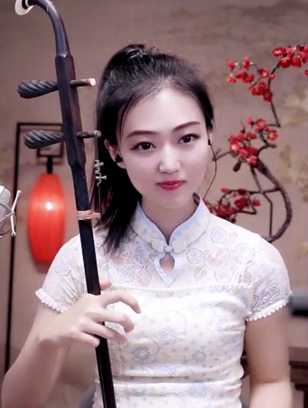 《北国之春》经典好听,婉如天籁之音,勾起几代人回忆!二胡独奏