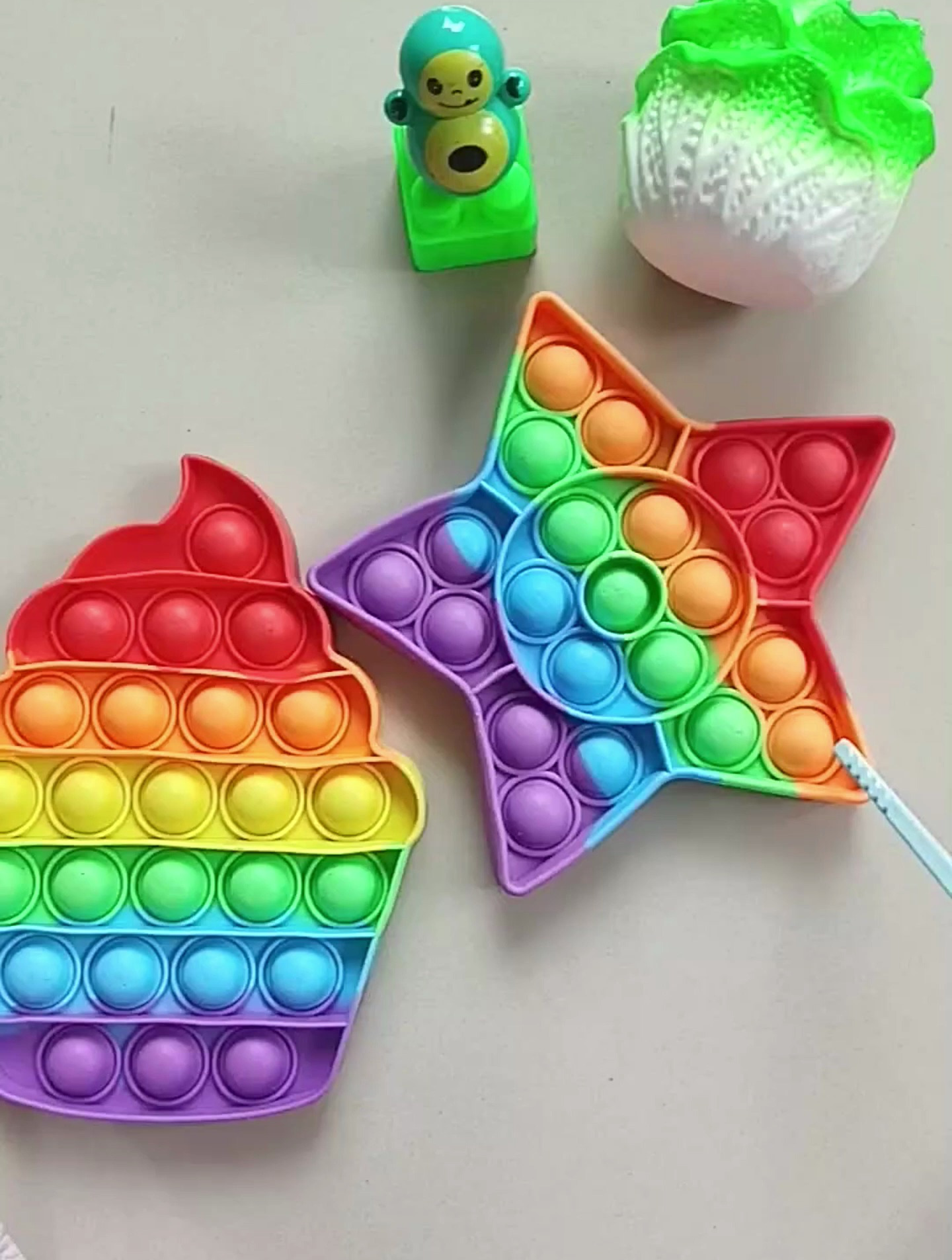 解压玩具星星的盘子好玩