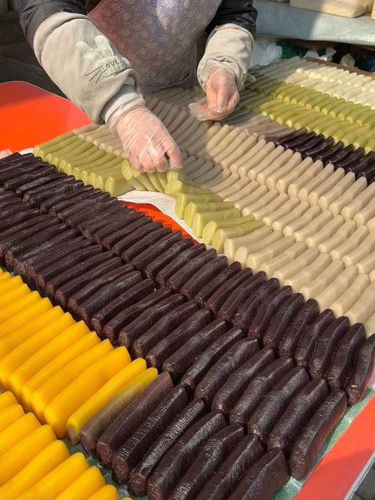 随机馋死一个吃不到彩色年糕的芜湖人!