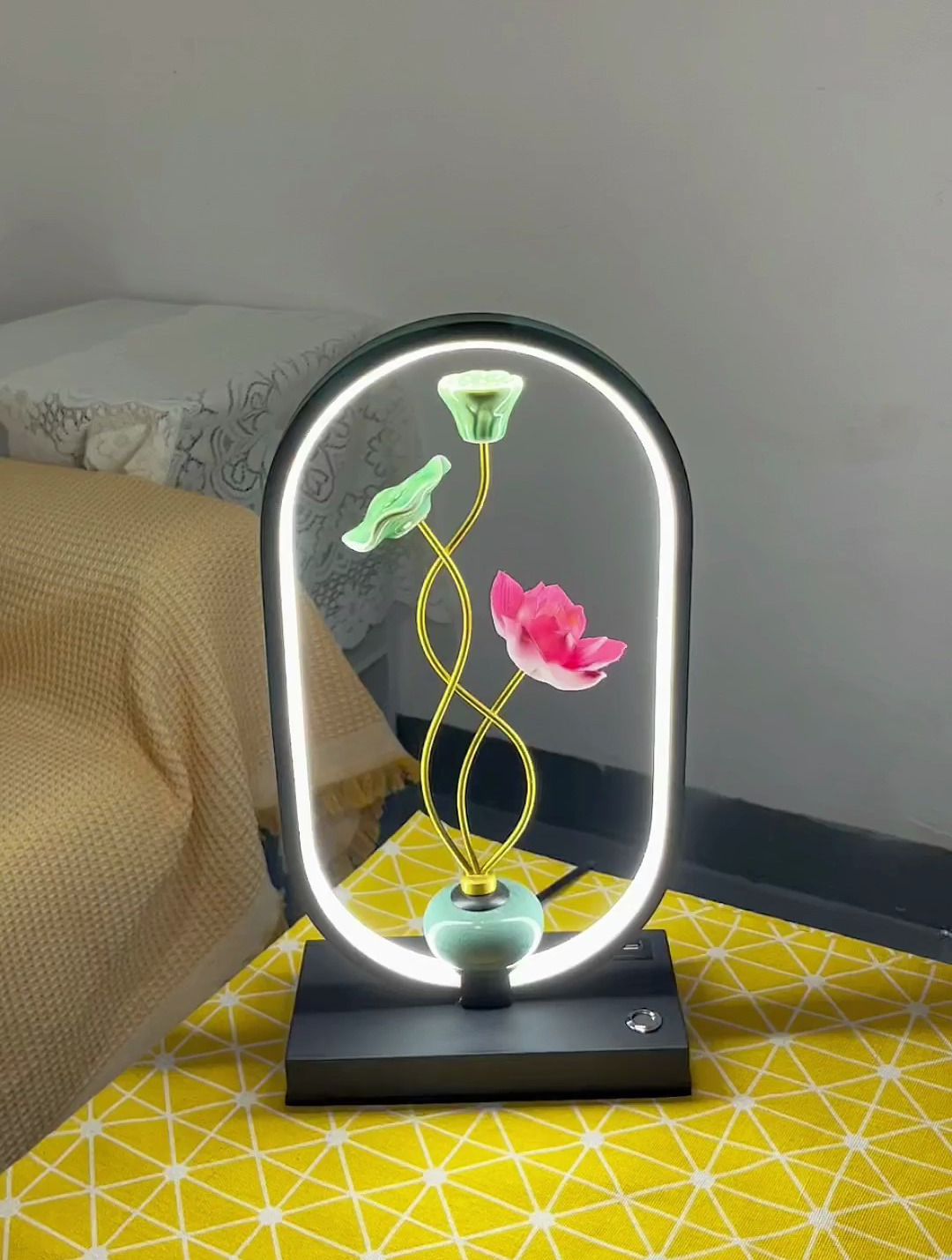 新中式荷花台灯夜灯,自由调光照亮卧室客厅