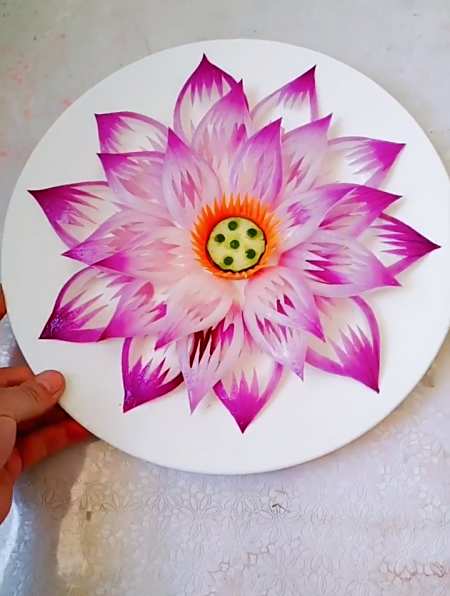 洋葱还可以这样摆盘,你学会了吗-度小视