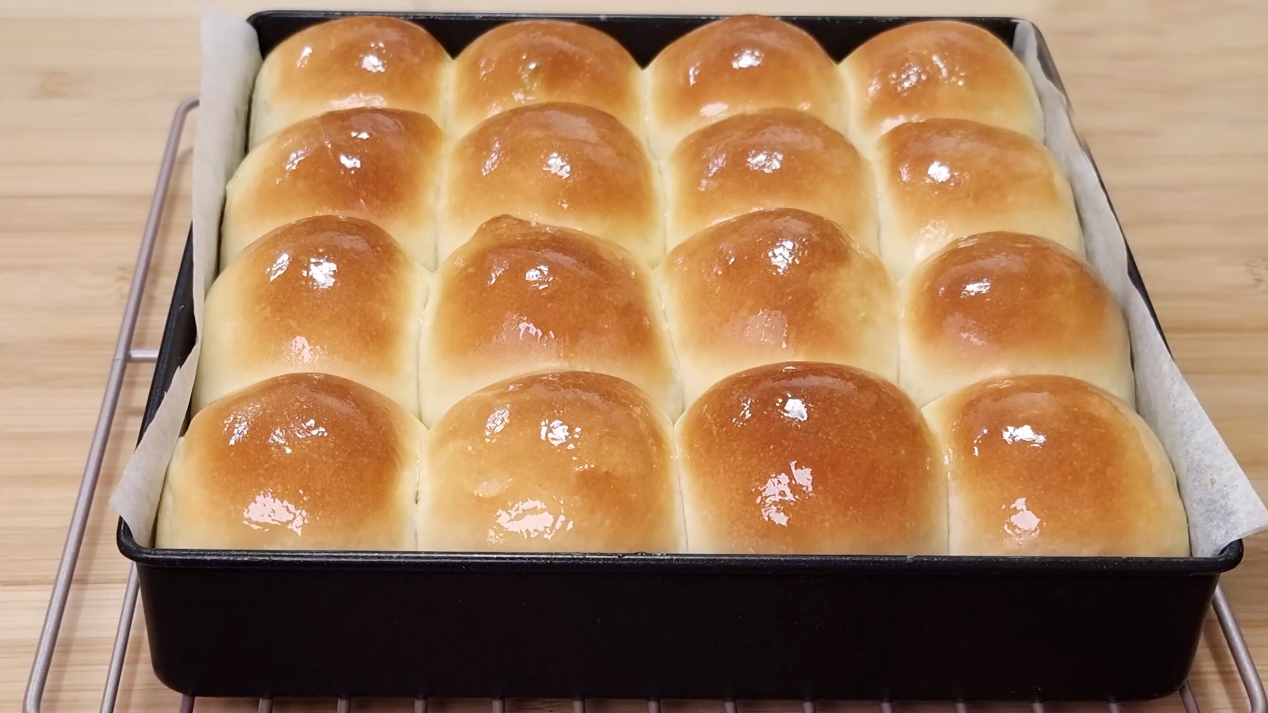 烤面包的家常做法,外酥里软,金黄美味,干净无添加,健康美味