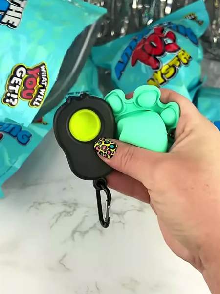 粉丝  关注明星不为人知的身体缺陷,吴京断一指,而他失去了一个"蛋"7