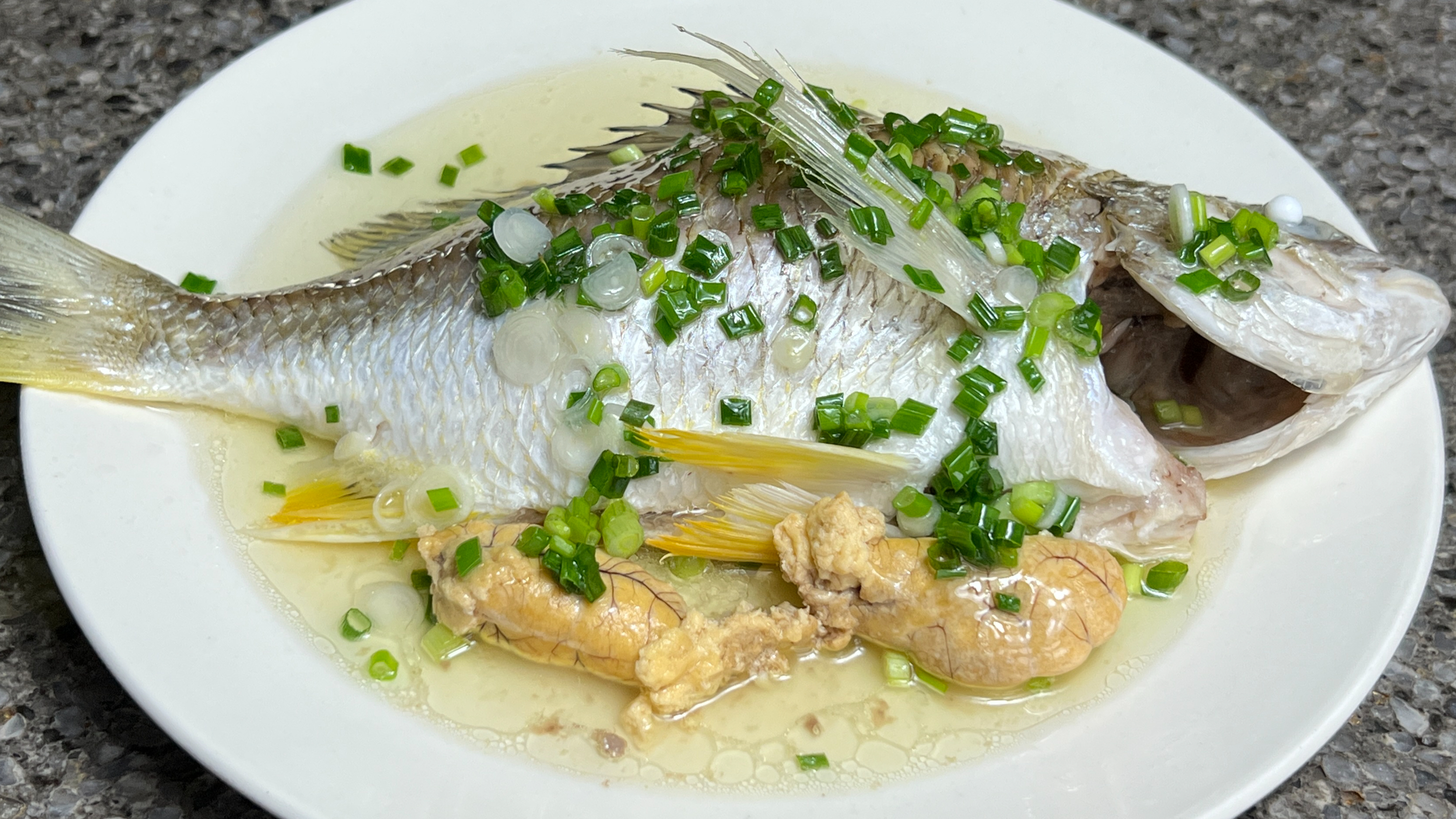 油盐蒸黄脚立做法,出锅嫩滑鲜香,原汁原味,方法简单易学