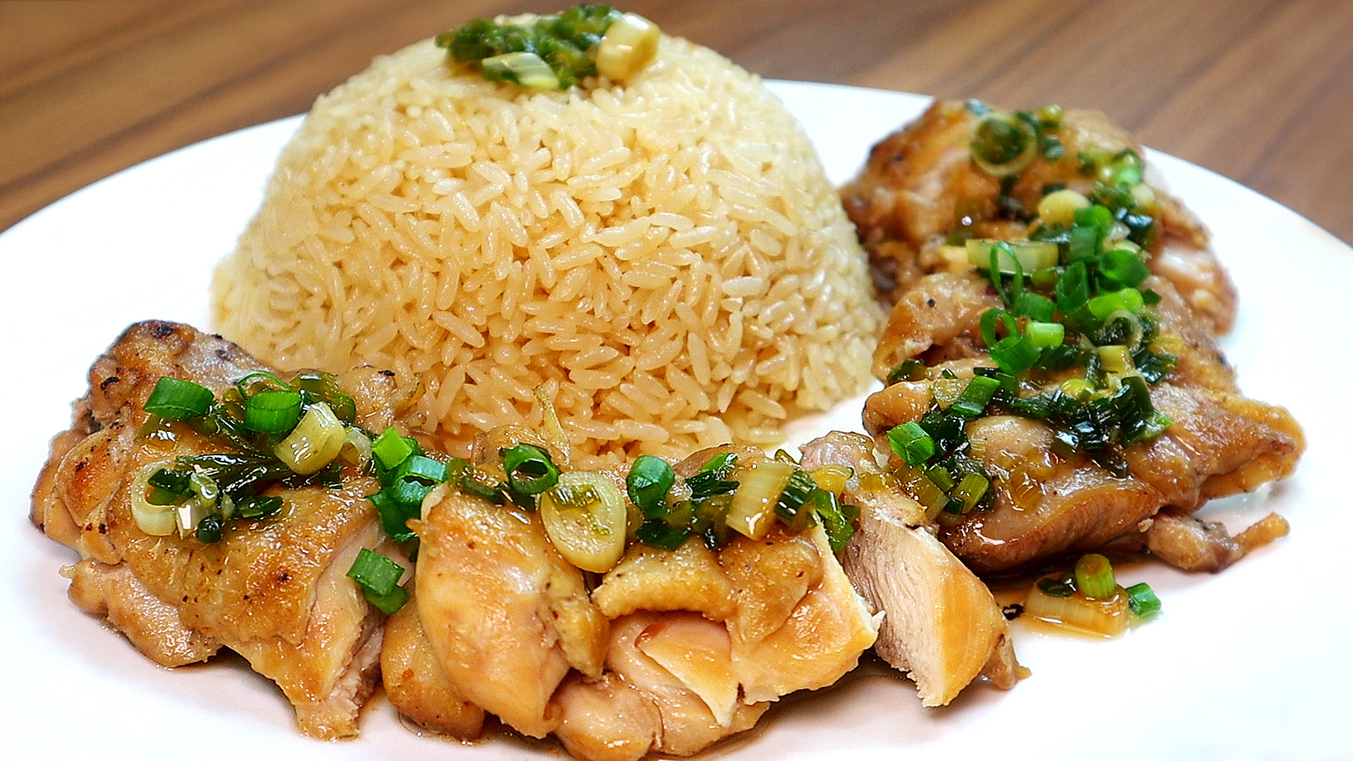 巨好吃的葱油鸡饭,连锅都是葱香味!