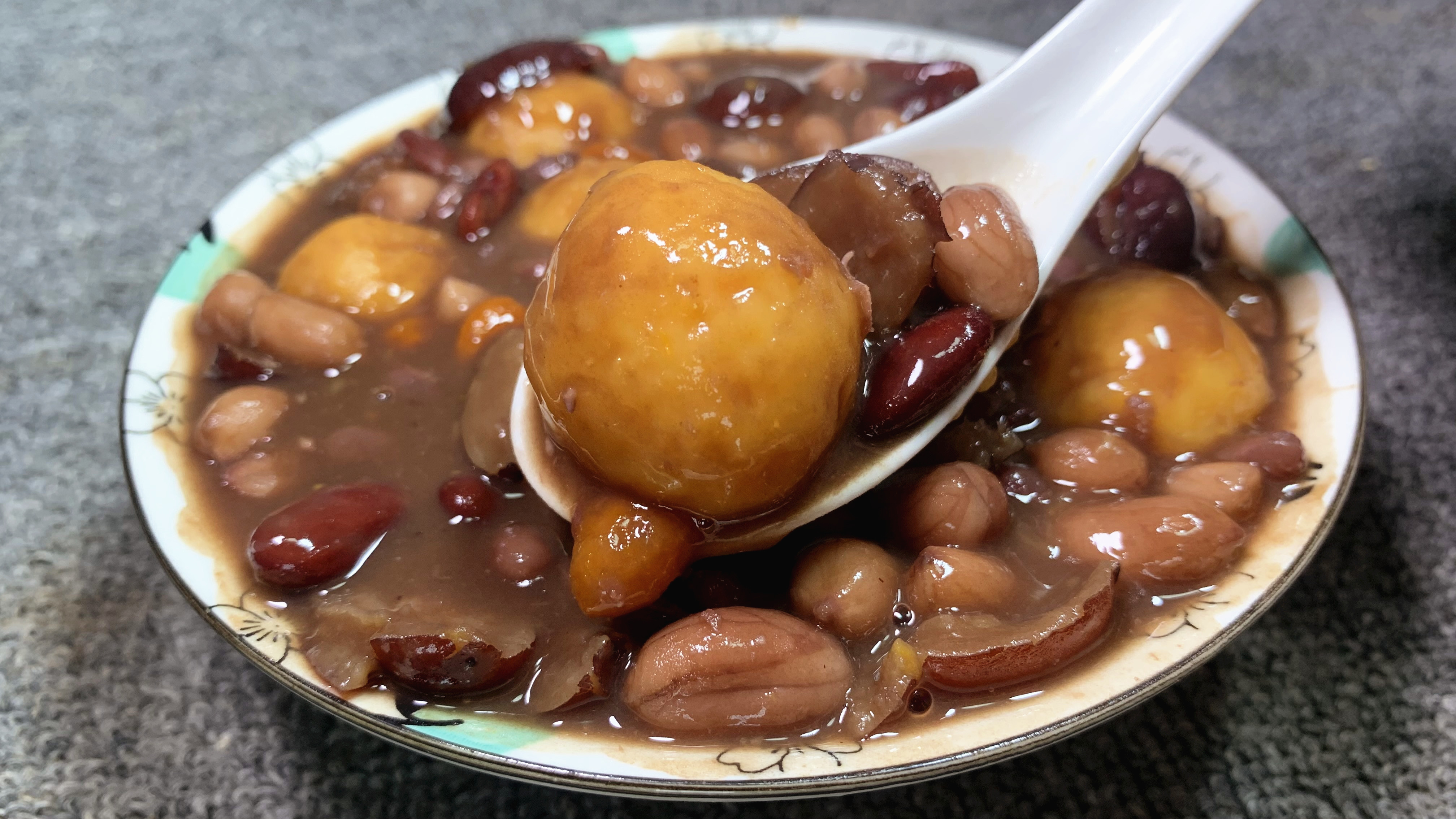 天冷多喝五红汤，奶奶一周喝5次，吃饭香睡眠好，面色红润气色好