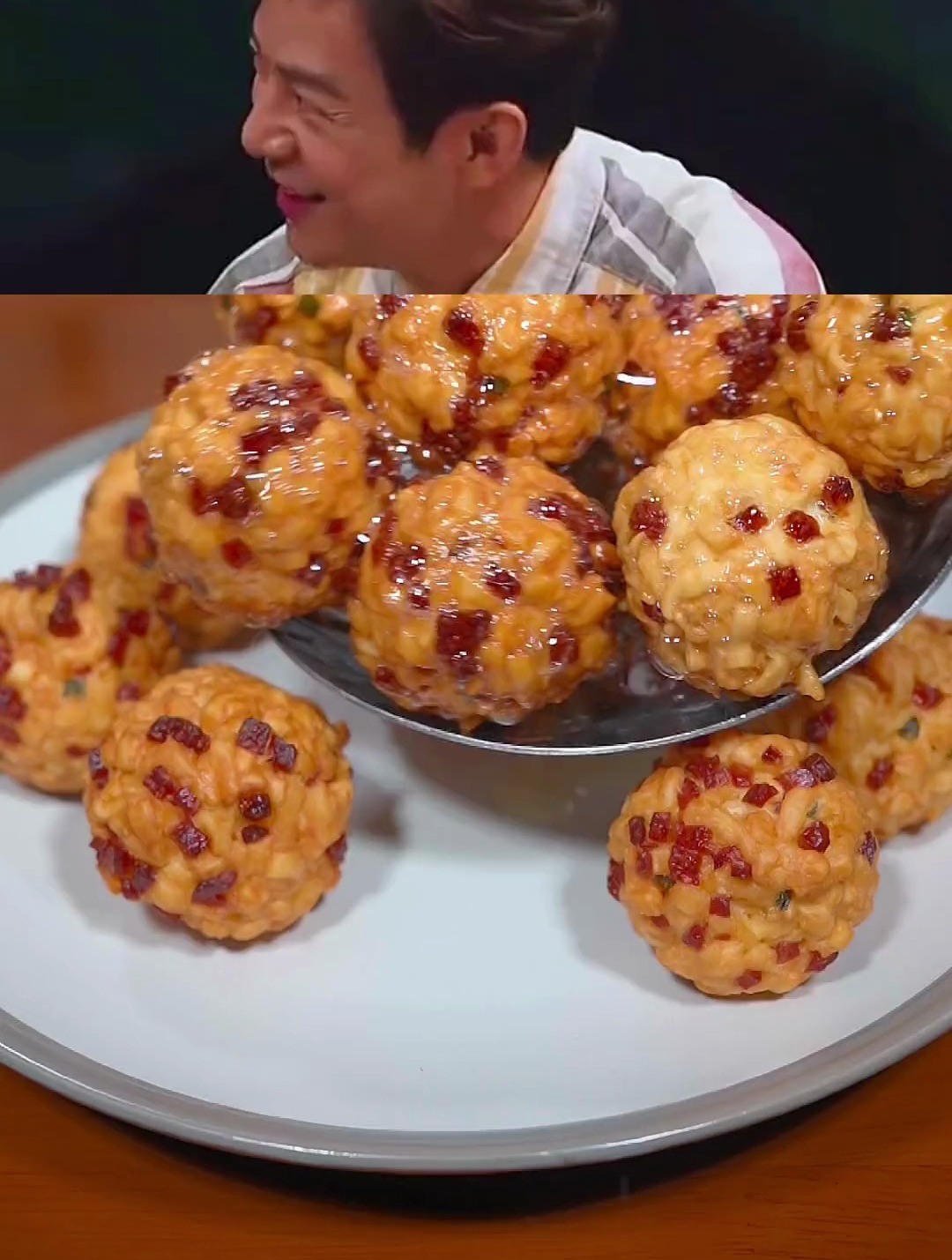 看一遍就会的何炅老师方便面新吃法,你学会了么-度小视