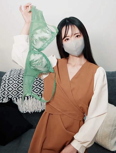 服饰模特小姜,楚楚动人,秀外慧中,娥娜翩跹-度小视