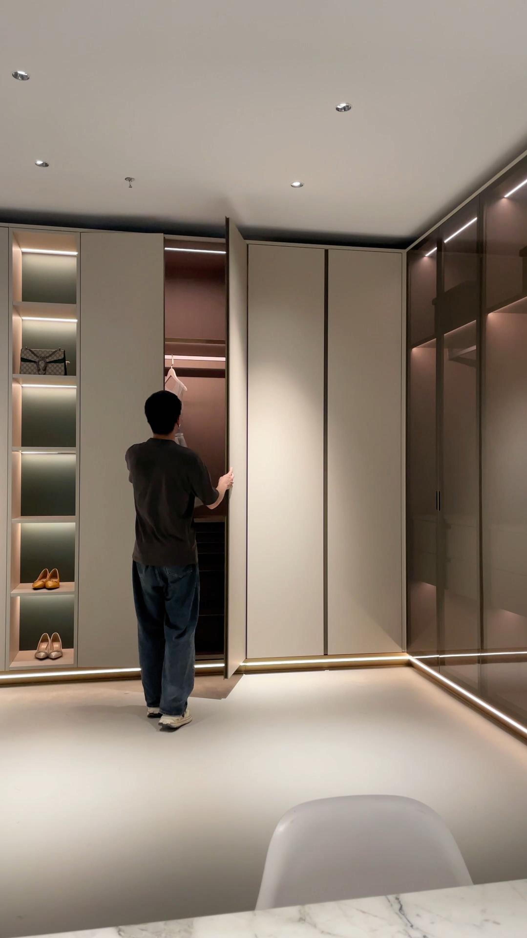 意式极简衣帽间,轻奢高级感衣帽间衣柜设计,喜欢可以定制