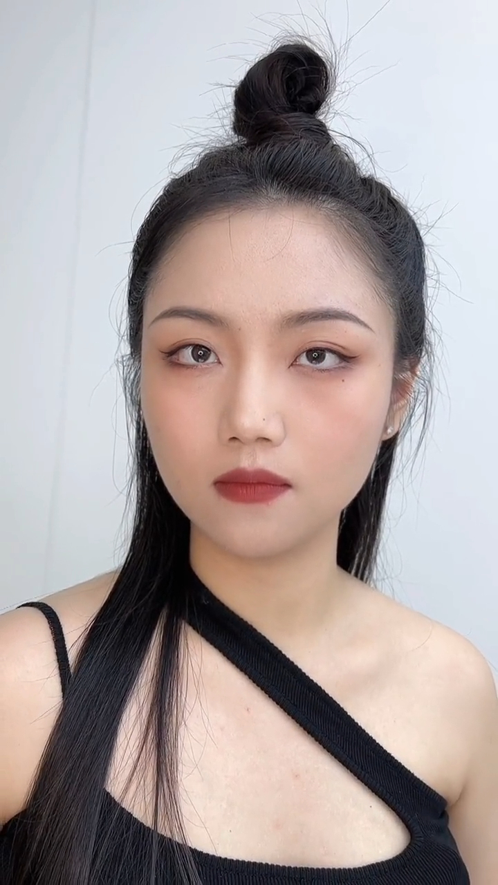 国风细弯眉绝对适合中国女孩审美非常秀气