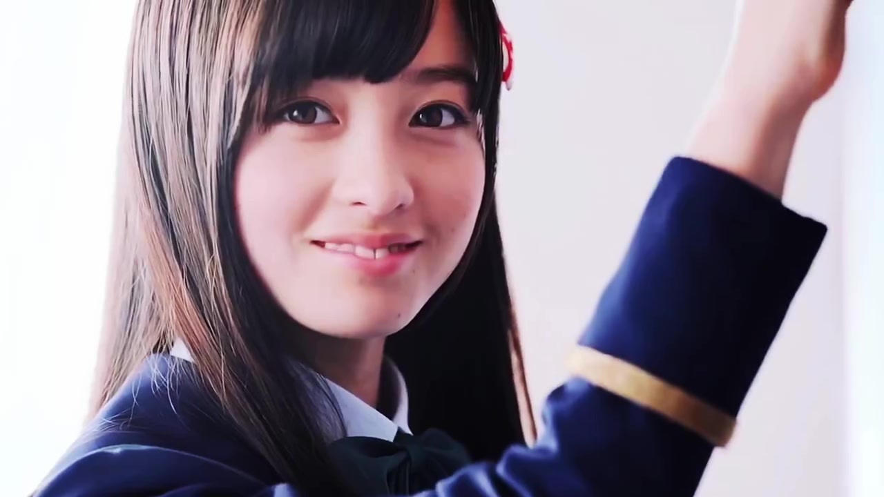 桥本环奈:日本"千年一遇美少女"