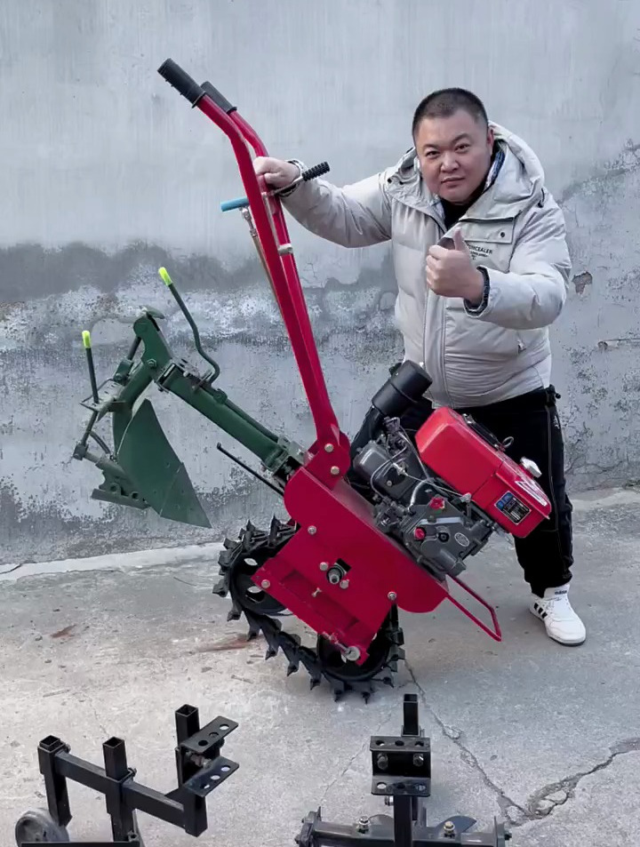 家用多功能犁地机,链轨小红牛微耕机-度小视