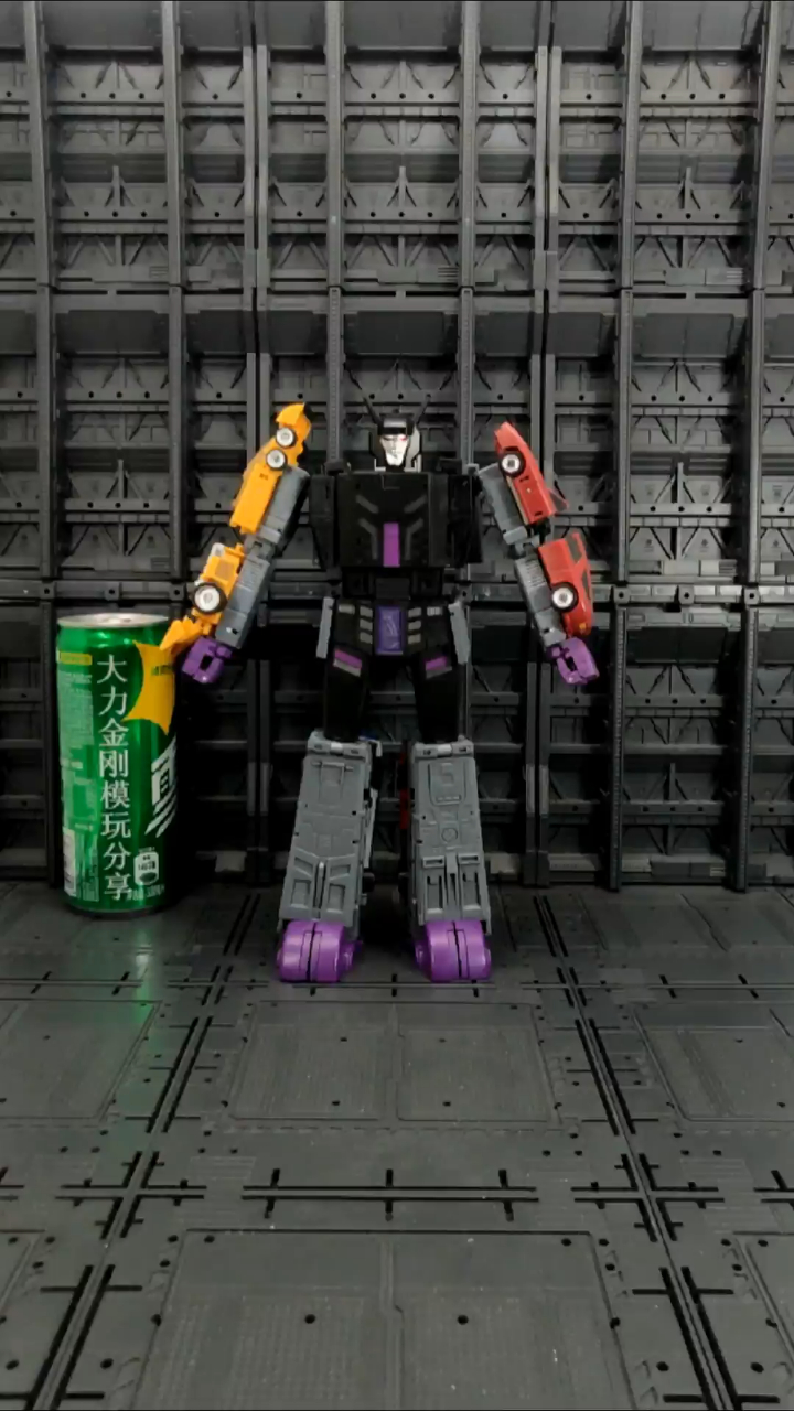 魔方小比例飞天虎,飞虎队合体战士-度小视