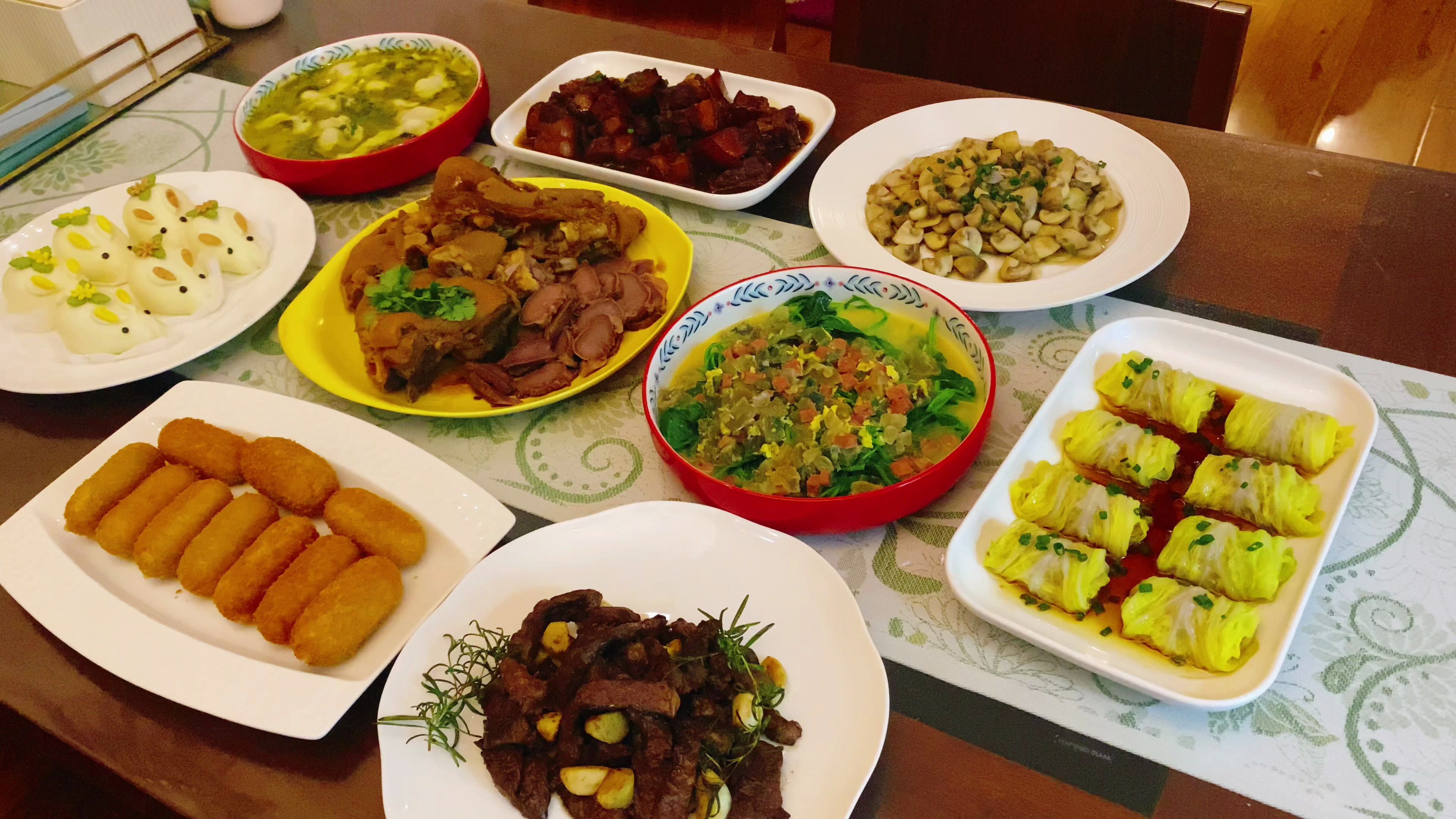 正月十五汤圆甜,今天安排一桌8个菜,还做了婆婆爱吃的红烧肉