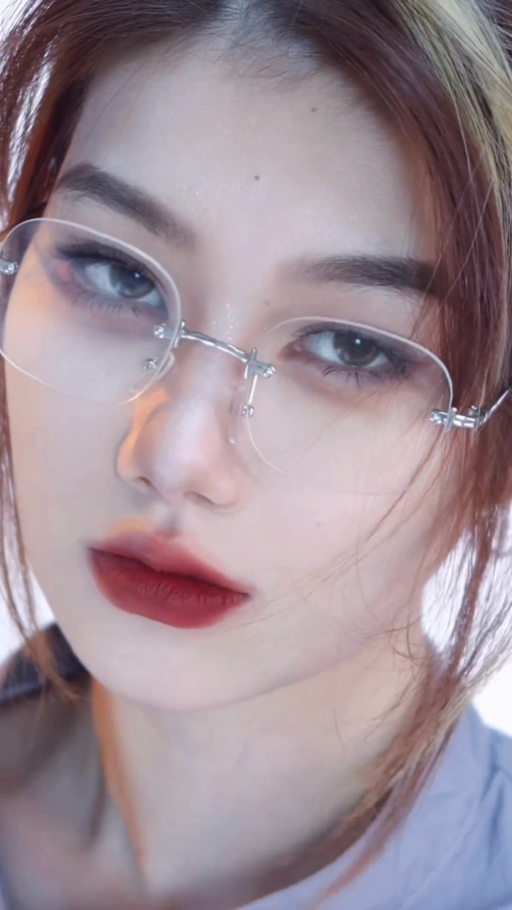 看多了甜美风来试试这种冷冽的禁欲风女财阀妆容吧冷御特工妆