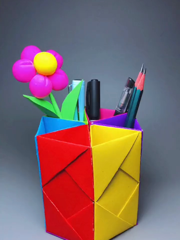 自制笔筒折纸图片