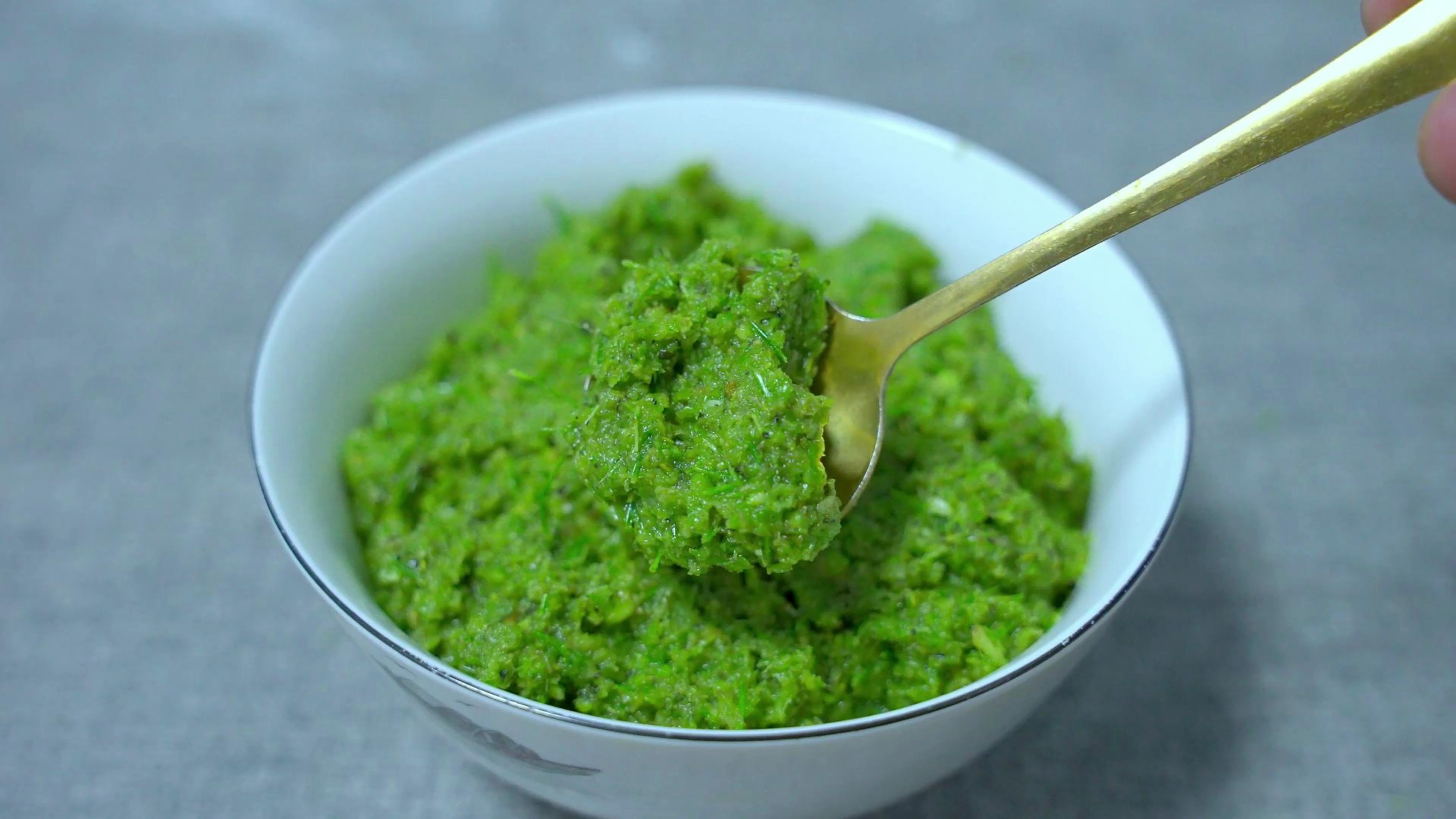 奶奶祖传韭花酱做法,朋友吃了还要打包带走,到底哪里不一样