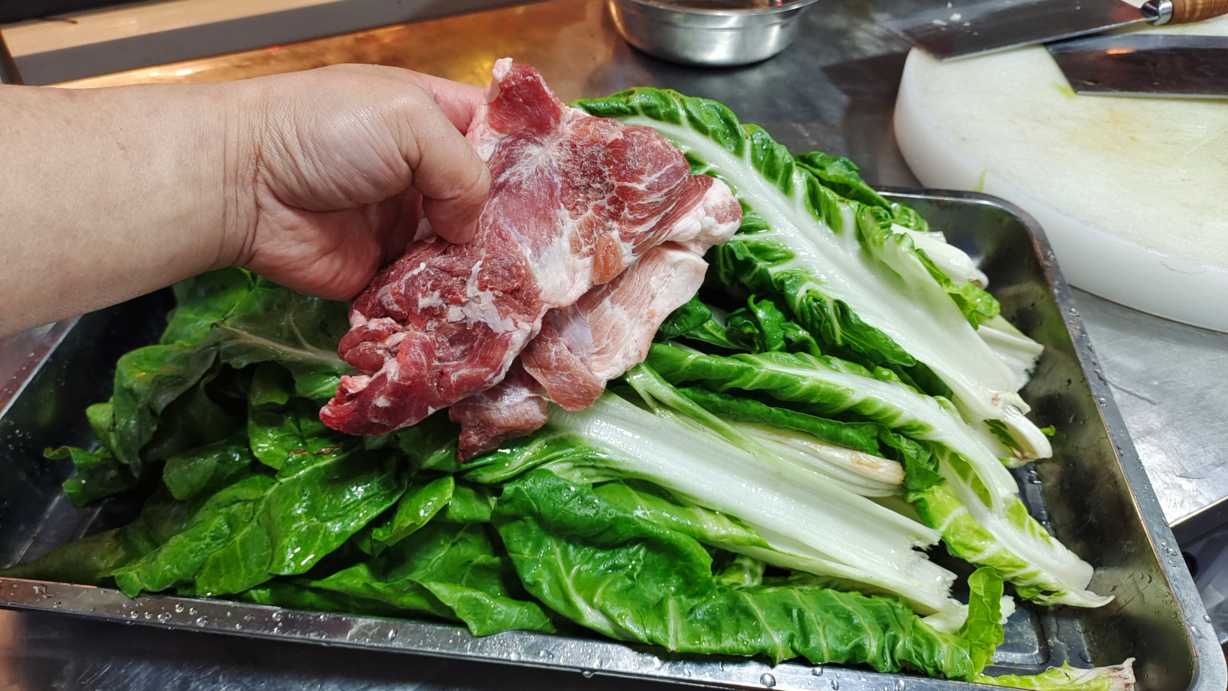 四川牛皮菜的做法,我还是喜欢用它来炒肉,入味又下饭