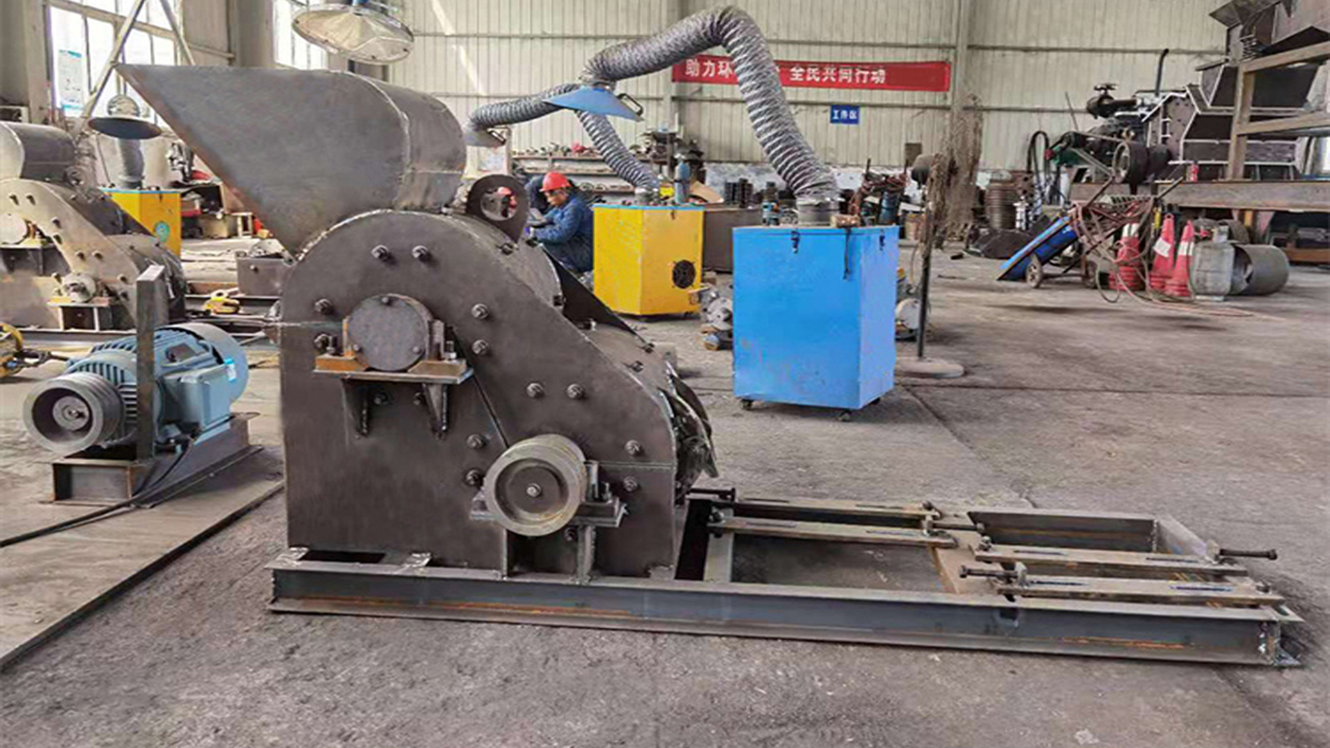 双级鹅卵石煤矸石破碎机 小型建筑垃圾粉碎机 嵩科煤渣制砂机