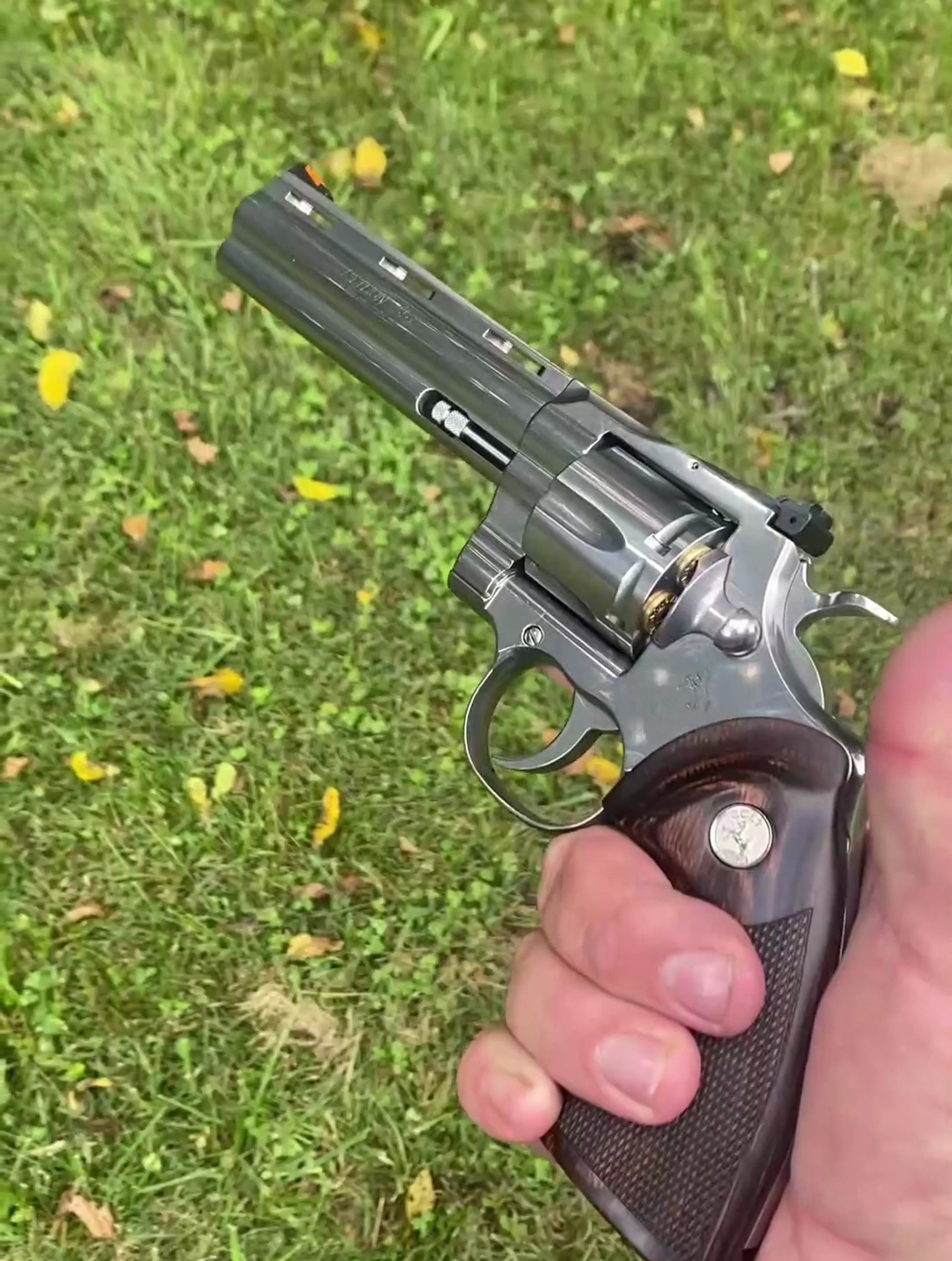 柯尔特蟒蛇左轮手枪,为何被称为是手枪中的劳斯莱斯