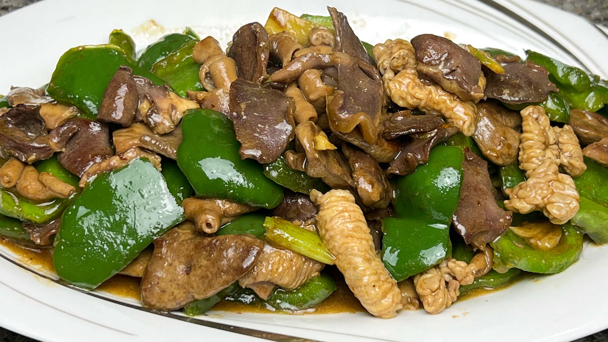 菜椒爆炒鹅杂,出锅鲜香脆爽,没有几年功底炒不出这种效果