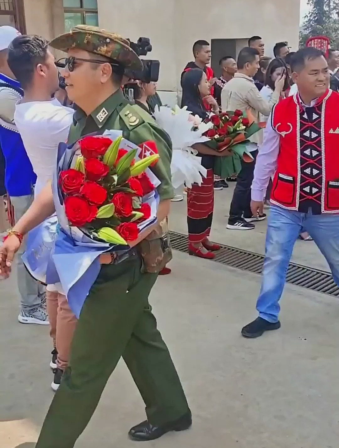 缅甸佤邦二号人物在猛波接见缅甸景栋军区司令