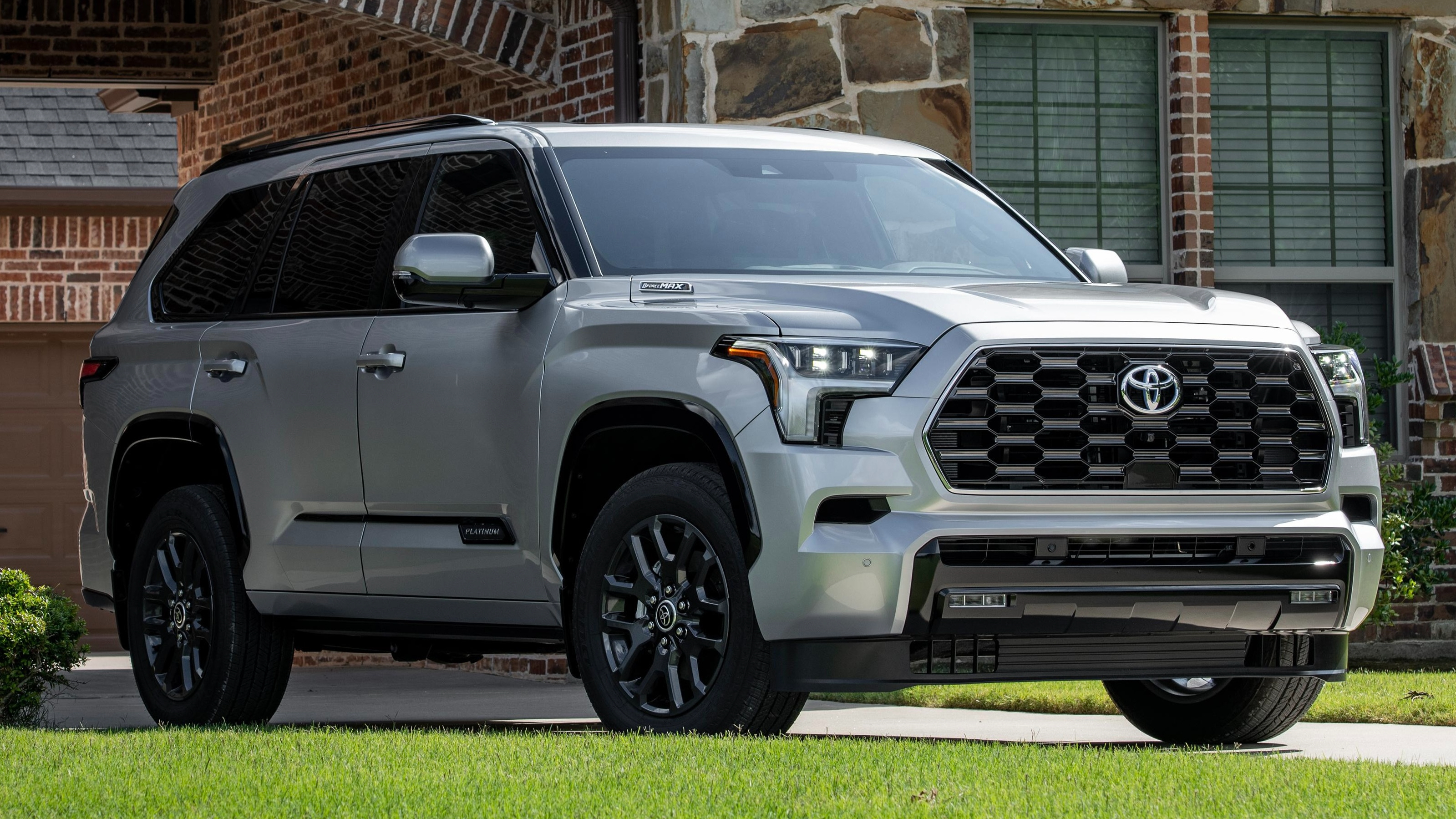 丰田又一台越野"狠货"来了!v6双涡轮带10at,比奔驰g500还硬派 - 有驾