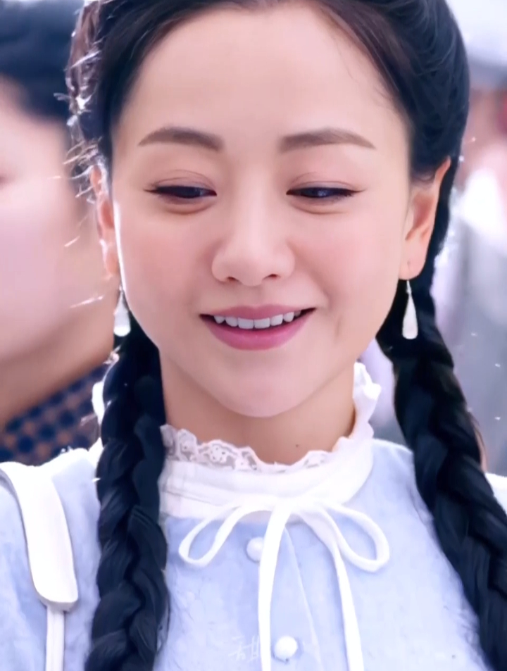 杨蓉,女神生气时候也这么可爱,让人赏心悦目!