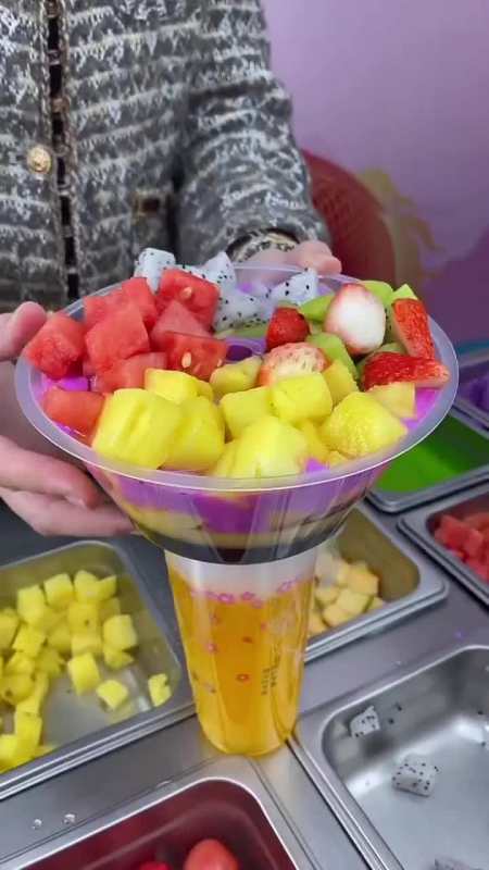 行走的水果杯捞流动冒烟冷饮车七彩冰激凌摆摊设备