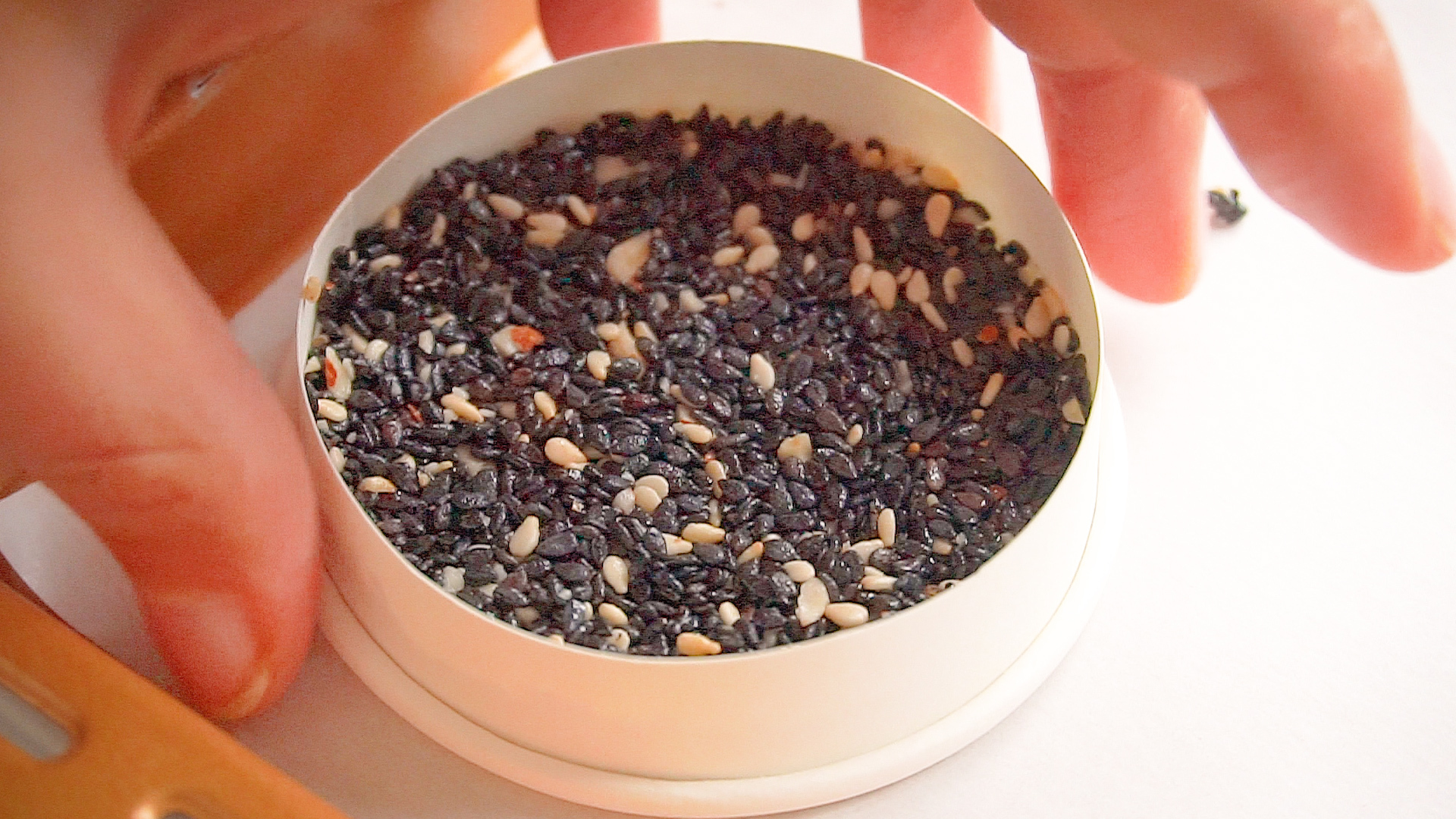 只用芝麻就能做的酥脆小饼干,你确定不试试吗