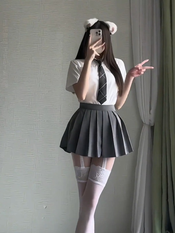 网恋受过伤 下田插过秧 为爱跳过鸭绿江 大长腿