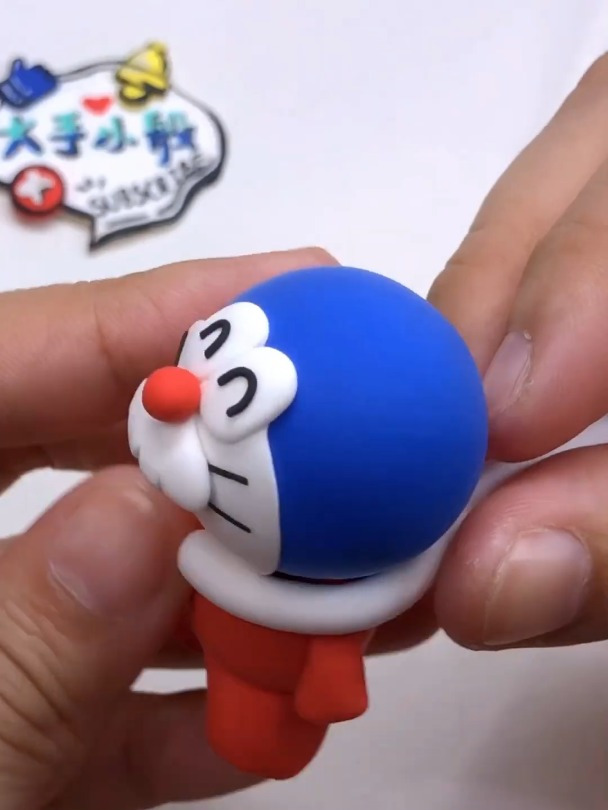 一起来学用橡皮泥做哆啦a梦吧!