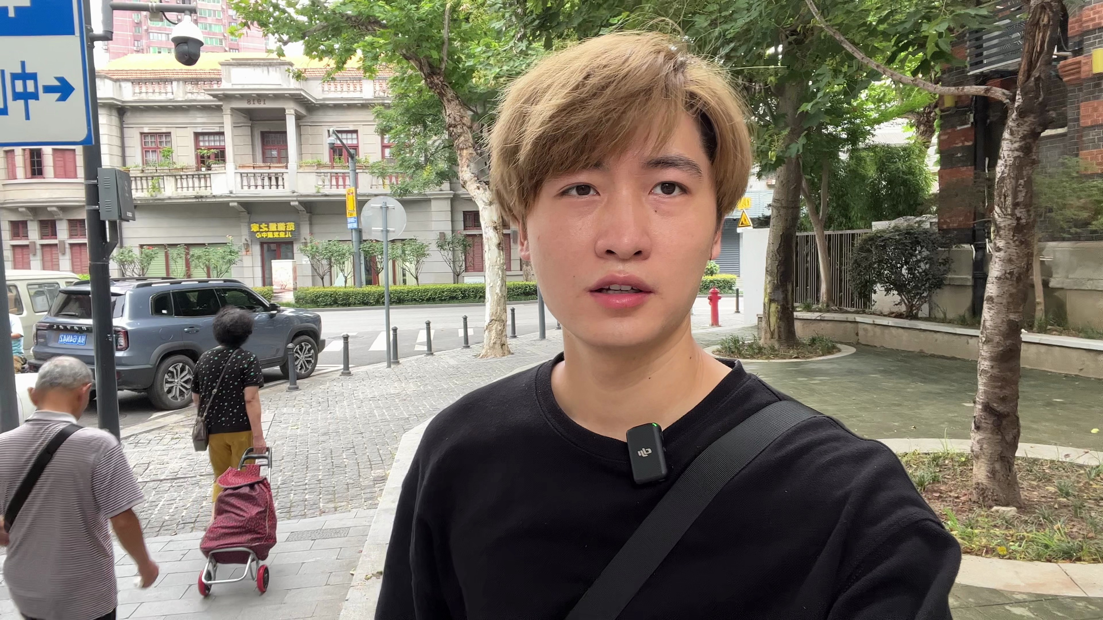 单亲奶爸给孩子买早餐，很多人都没吃过，看看里面都有啥