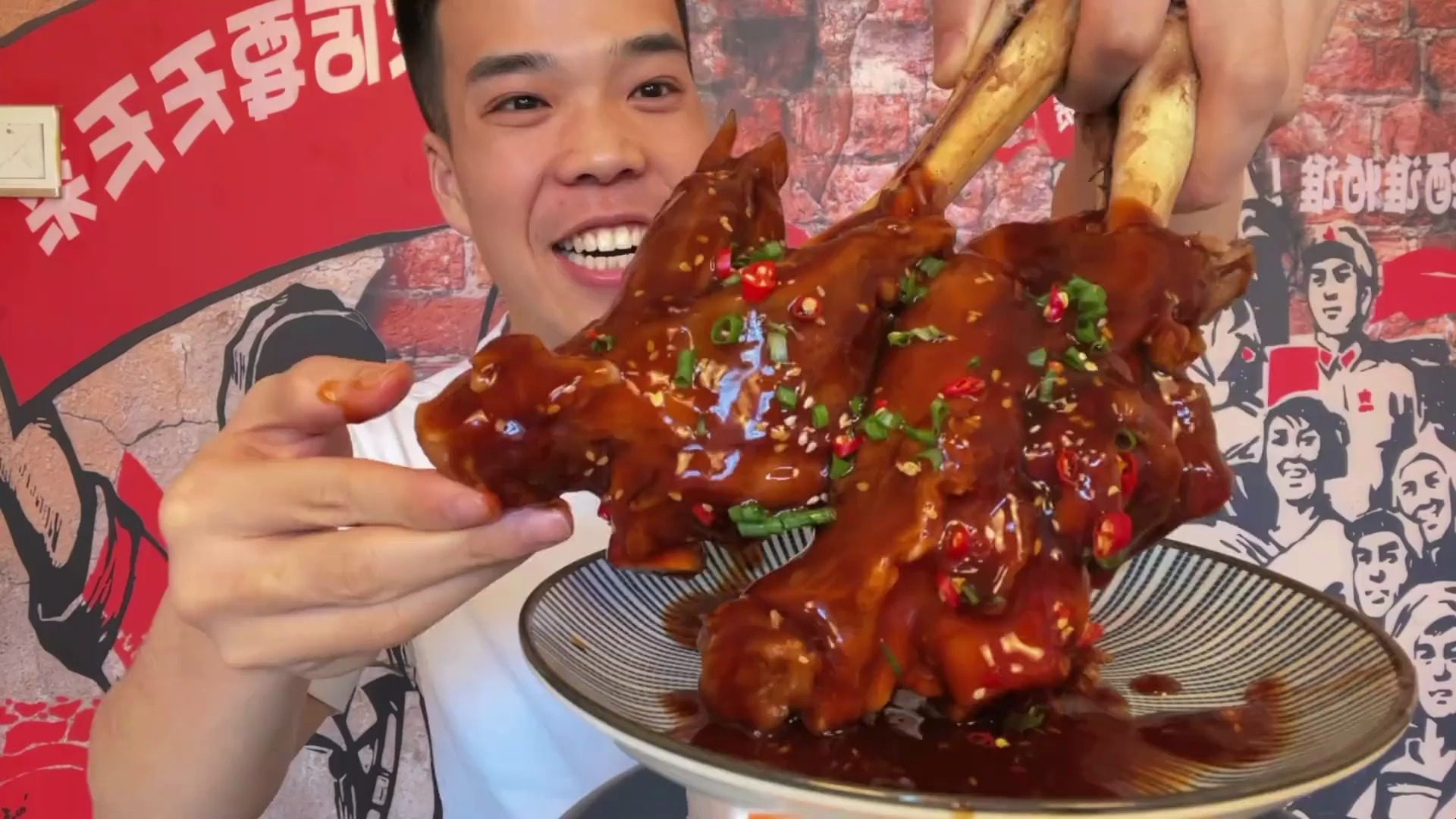 红焖羊腿,肉质软烂吃着真香,汤鲜肉嫩,味道嘎嘎香,真过瘾