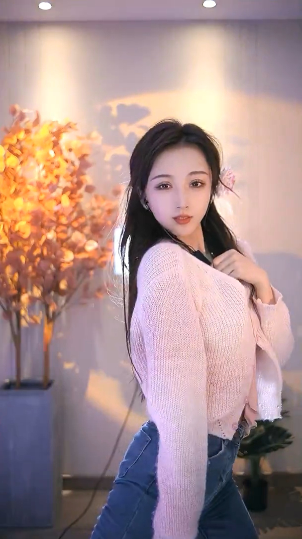 完美身材系列鹿鹿大佬花间酒